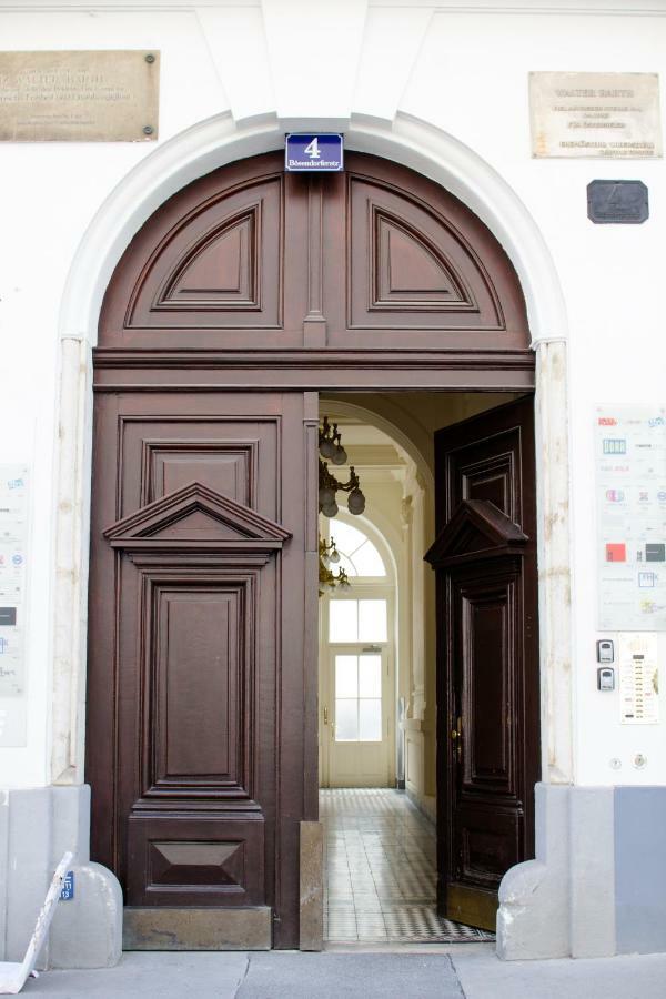 Studio Apartments Opera - Mai'S Apartments เวียนนา ภายนอก รูปภาพ