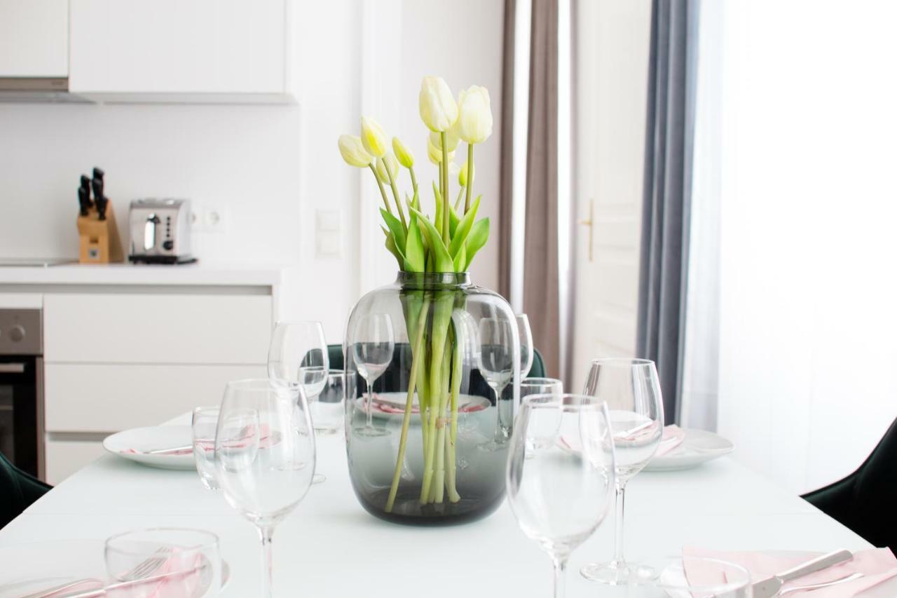 Studio Apartments Opera - Mai'S Apartments เวียนนา ภายนอก รูปภาพ