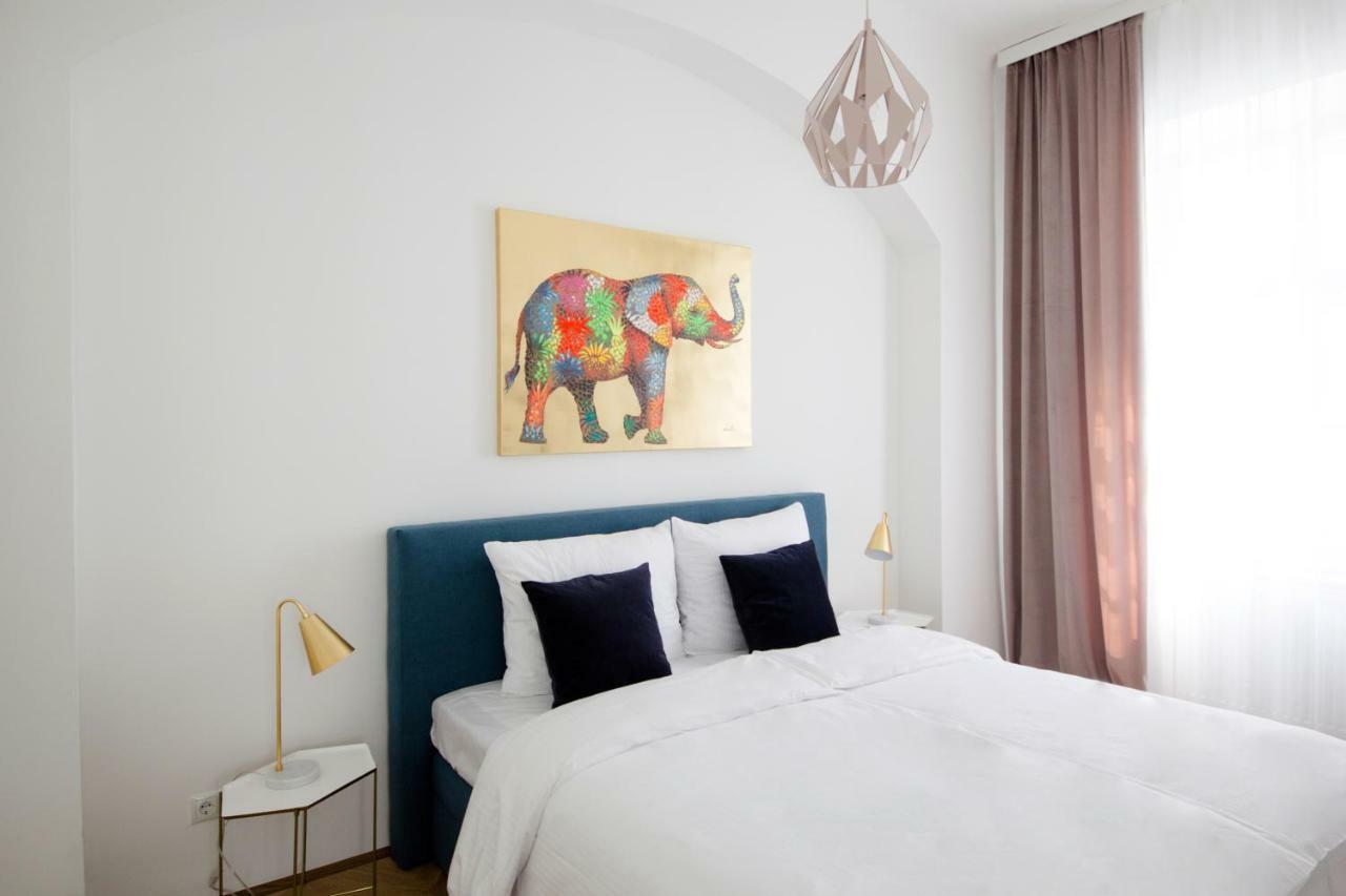 Studio Apartments Opera - Mai'S Apartments เวียนนา ภายนอก รูปภาพ